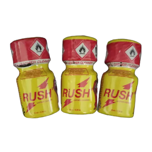 Tri žute bočice Rush Leather Cleaner sa crvenim čepom