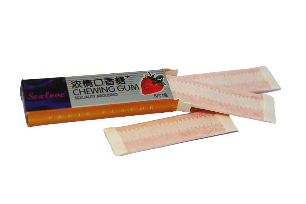 Kutija Sealove Chewing Gum Fruit Flavor i tri ružičaste žvake u omotu